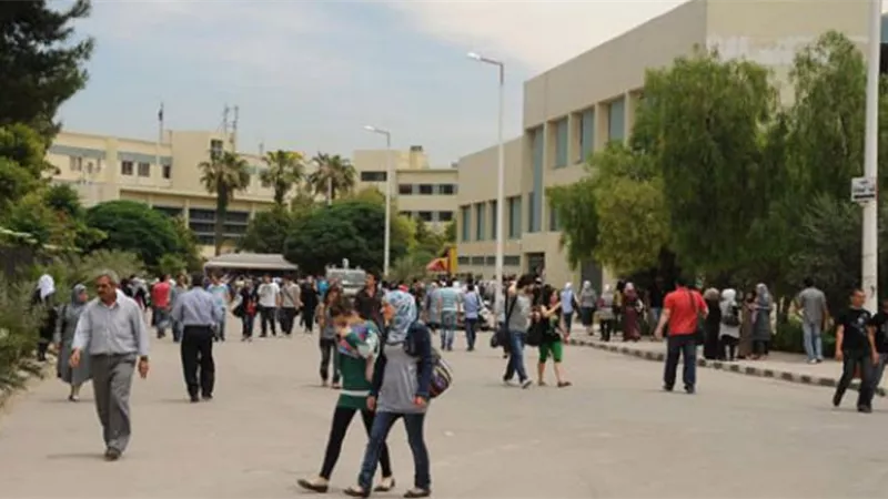 طالبات يهجرن كليات الطب والهندسة والآثار بسبب صعوبة الدراسة 