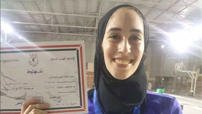 «هانيا ومريم» تحرزان برونزية سلاح الشيش في كأس الشهداء