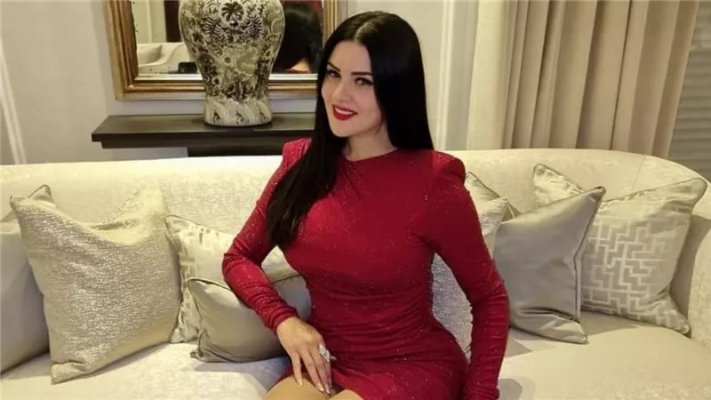 بسعر خيالي.. نسرين إمام ترتدي ساعة مُرصّعة بـ 40 ماسة