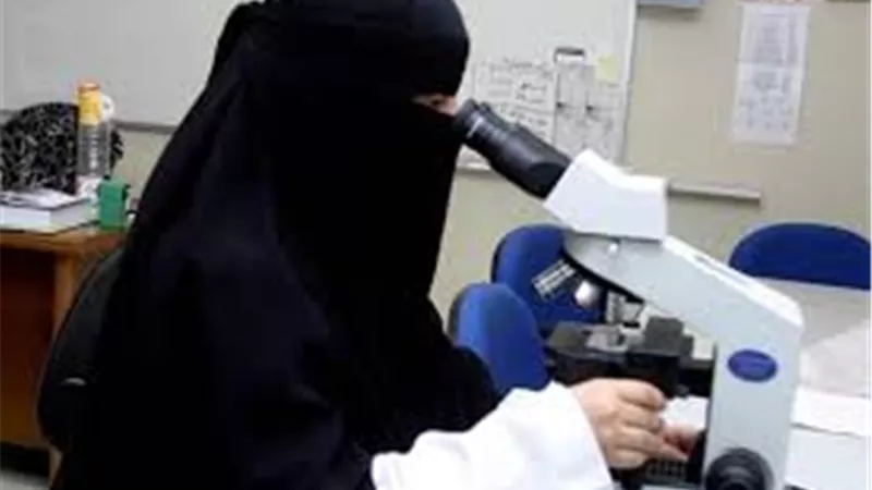صديقة كمال.. أول سعودية تحصل على لقب « طبيبة»