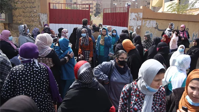 بعد تسريب امتحان العربي.. الأمهات لـ«التعليم»: «مستقبل ولادنا في خطر»