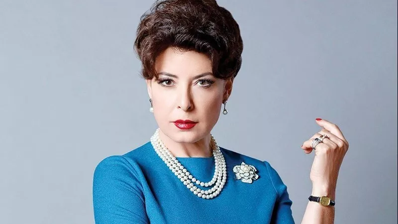 أنوشكا تعيش قصة حب في كواليس «نجيب زاهي زركش»