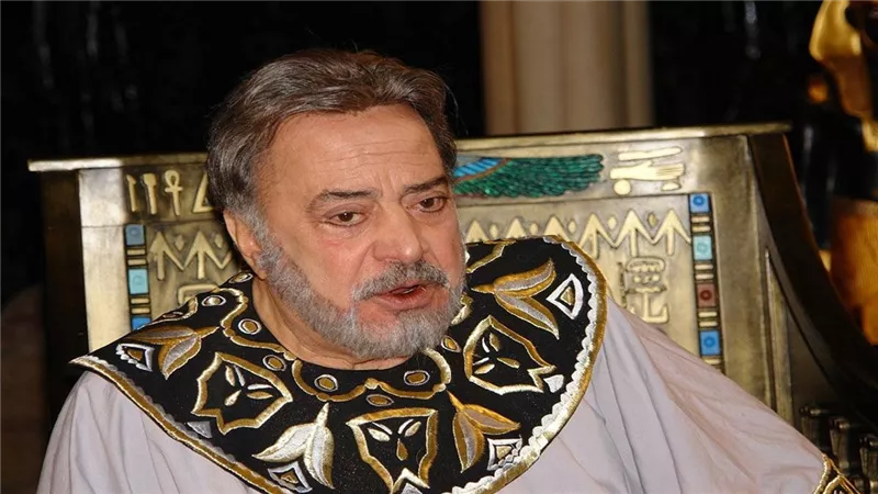 لعنة «بالحب هنعدي» تُلاحق النجوم.. يوسف شعبان آخر الضحايا
