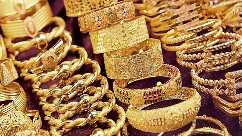 تعرفي على أسباب استقرار سعر الذهب اليوم وغدًا 