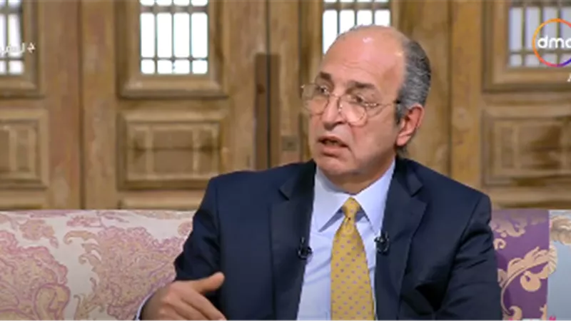 شريف نجيب يكشف عن العمر المناسب للكشف على النساء.. فيديو