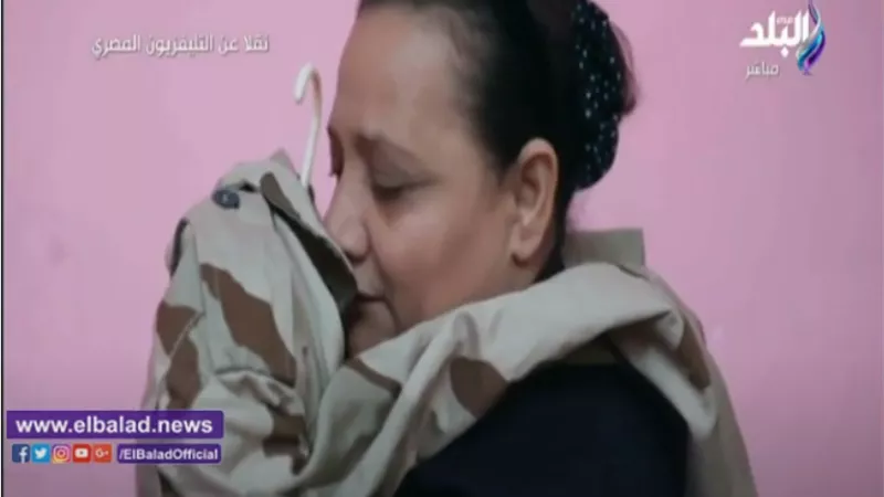 أم شهيد: ابني كان «عسكري» واترقى لضابط في الجنة 