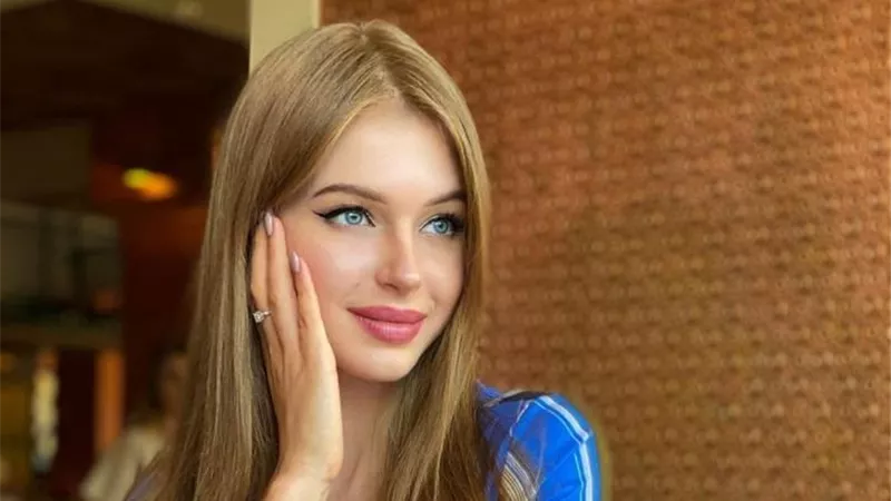 الروسية أناستاسيا تواجه السويسرية بليندا بالدور الثالث لبطولة دبي للتنس
