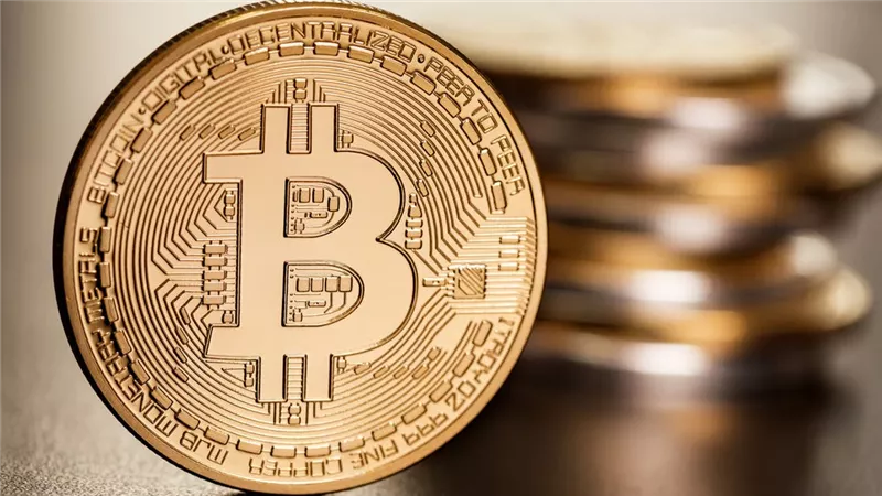 لو بتفكري تستثمري في البيتكوين.. احذري هذه المخاطر 