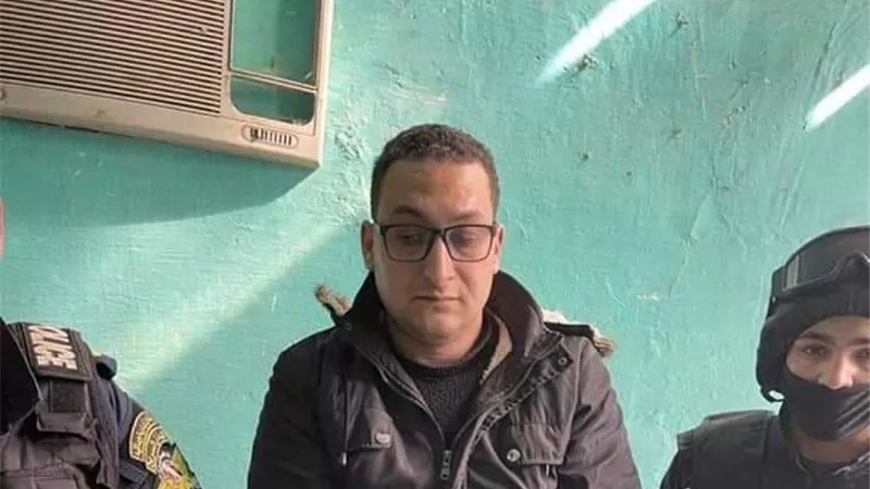النيابة توجه تهمتين إلى «متحرش المعادي» 