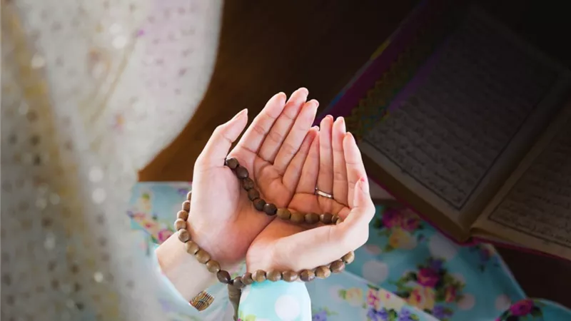أدعية ليلة الجمعة مكتوبة .. لاتحرمي نفسك من المنح الربانية