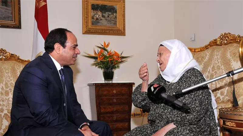الحاجة زينب رحلت وتركت سيرة عظيمة .. مشاهد مؤثرة من حياتها ..فيديو