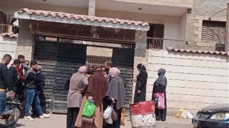 المتستر على متحرش المعادي يغادر المحكمة إلى القسم