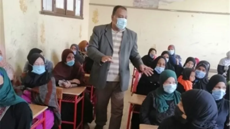 «قومي المرأة» في المنيا يعقد ندوات توعوية بقرى «حياة كريمة» ويستخرج 340 بطاقة