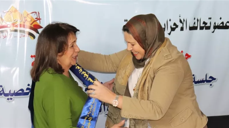 الحركة الوطنية يكرم نهاد خير الله.. ويختارها سفيرة للمرأة في العمل المجتمعي 