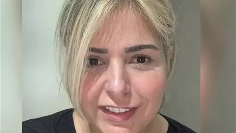 بعد مكالمة طويلة.. صابرين تعلن زواجها من حبيبها القديم  