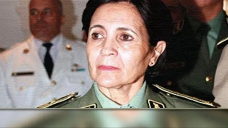 الجزائرية فاطمة الزهراء عرجون أول عقيد جيش فى العالم العربي