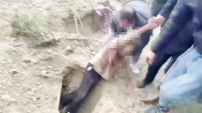 إنقاذ رجل دفن حيا وبقي 4 أيام في القبر