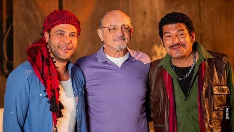 محمد إمام يروج لفيلم «اللعب مع العيال» ويكشف موعد طرحه (صور) 