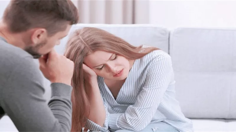 دراسة تؤكد: الرجال أقل اعتذارًا من النساء فلماذا؟