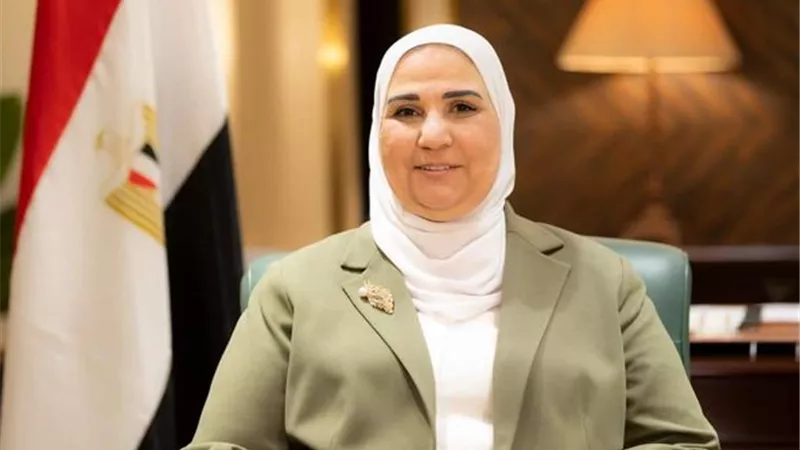 لصرف معاشات شهر يونيو.. فتح فروع بنك ناصر استثنائيًا يوم السبت المقبل