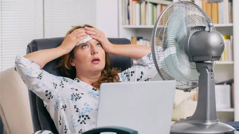 إليك نصائح لتخفيف الشعور بالحر داخل وخارج المنزل