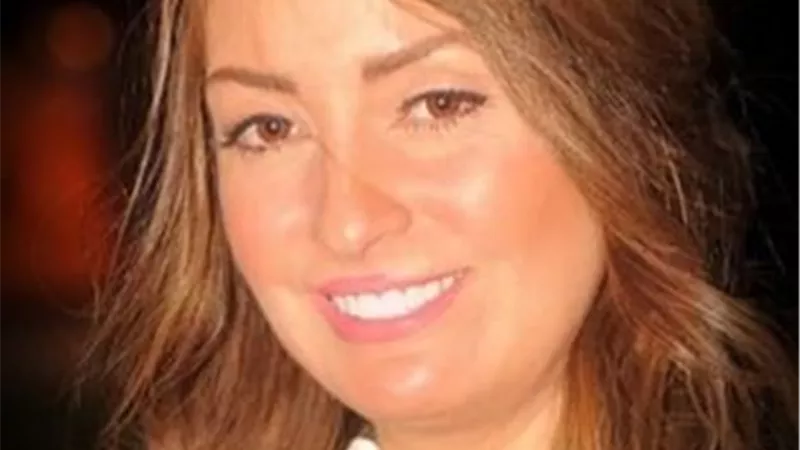 بسلوبيت سوارية .. نيرمين الفقي تتألق بإطلالة ساحرة