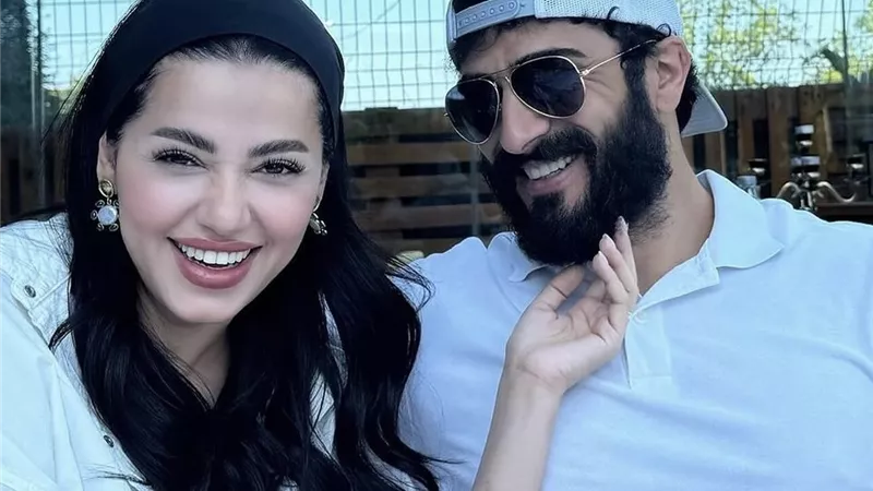 رحمة رياض والكسندر علوم يكشفان عن صور ابنتهما لأول مرة (صور)  
