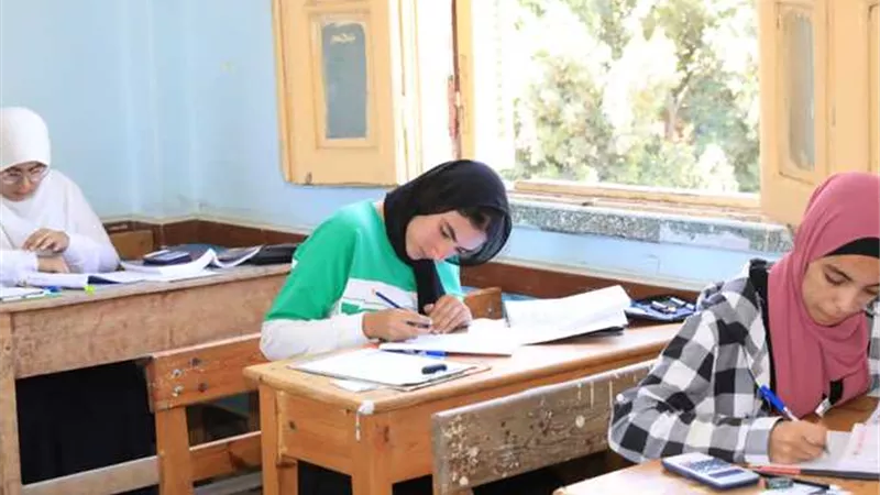 لفتيات الثانوية العامة.. 7 نصائح مذهلة للتغلب على حرارة الجو
