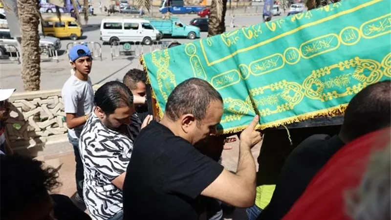 محمود الليثى يستقبل عزاء والدته بمسجد عمر مكرم غدا