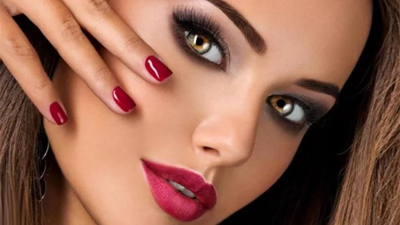 10 حيل مكياج عيون لنظرة أكثر جاذبية