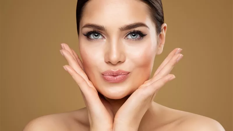 احرصي على تناولها.. 5 أطعمة تمنحك بشرة مشرقة في العيد