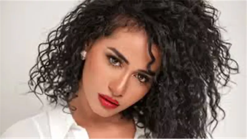 نانسي صلاح تشارك هيفاء وهبي في فيلم ولاد المحظوظة