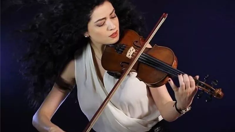 ديفانيسا.. أول من فتح باب عزف موسيقى الكمان للسيدات في العالم العربي