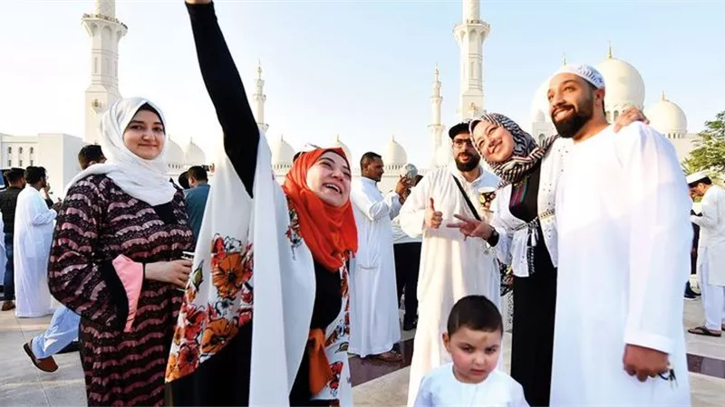 «عساكم من عواده».. أشهر عبارات التهنئة بالعيد في الخليج