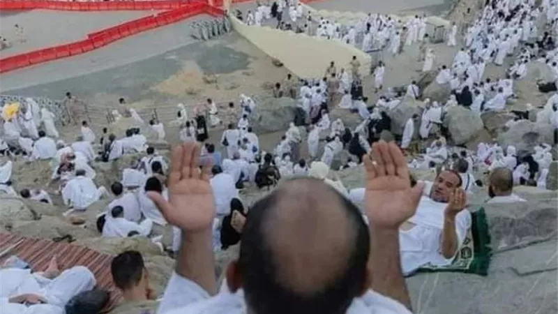 بث مباشر.. شاهد حجاج بيت الله يؤدون مناسك الحج 2024