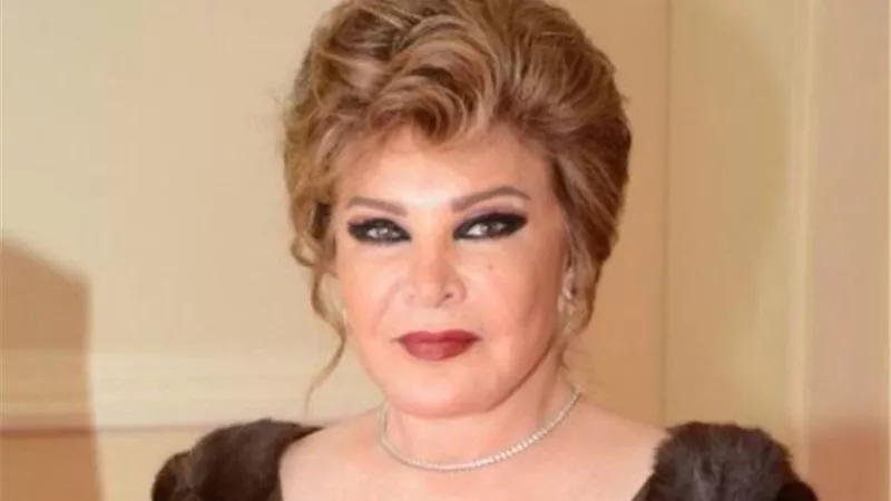 صفية العمري تؤدي فريضة الحج على كرسي متحرك (صور)   