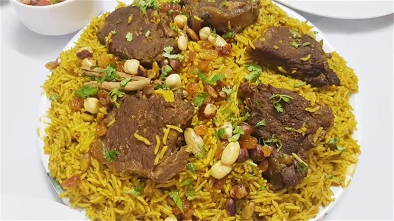 أكلات عيد الأضحى..  طريقة عمل كبسة اللحم بالأرز البسمتي