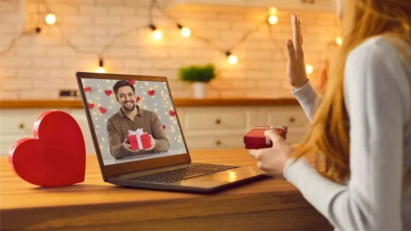 رغم المسافات.. 5 أفكار ذكية للاحتفال باجواء العيد مع زوجك المسافر