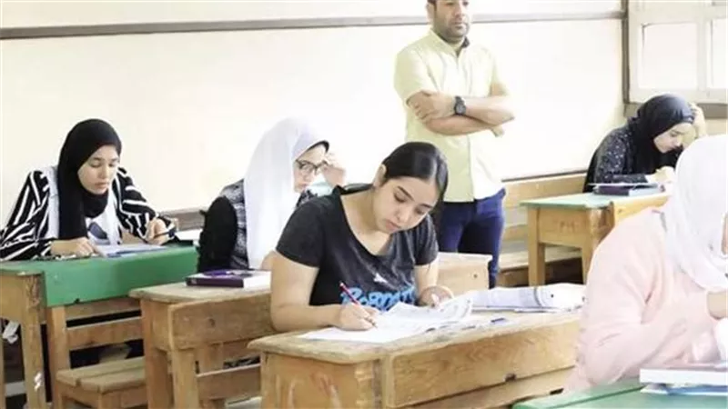تعليقات أولياء الأمور على امتحان العربي ثانوية عامة: بتعقدوا الطلبة بـ «تتلظى»  