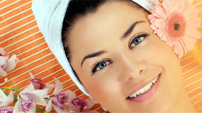 ماسكات صيفية ساحرة لبشرة ناعمة ومشرقة