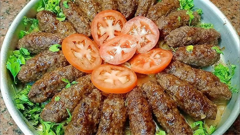 طريقة عمل صينية كفتة البرغل مع البطاطس في مطبخك بطريقة لذيذة 