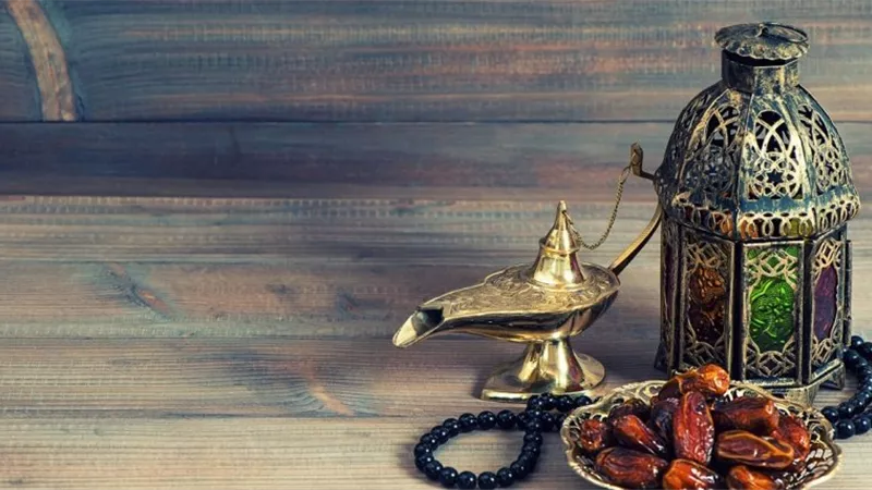 حكم استئذان المرأة زوجها في قضاء ما أفطرته من رمضان؟..«الإفتاء تُجيب»