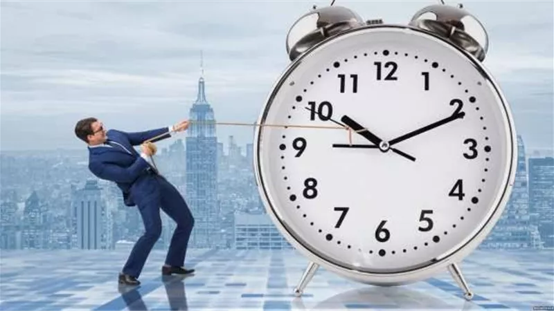 حقيقة إلغاء التوقيت الصيفي بعد قرار غلق المحال العاشرة مساءًا 