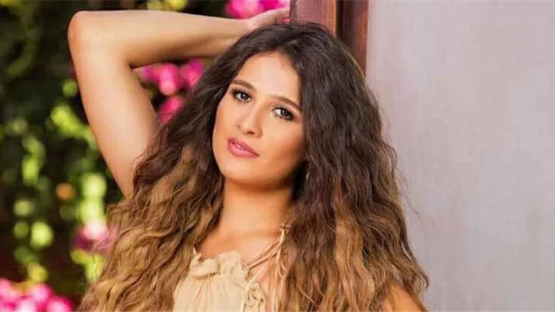 ألقاب ياسمين عبد العزيز على مدار مشوارها الفني الأشهر«وحش الكون»