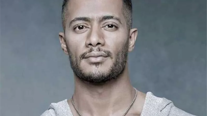 محمد رمضان يتجاهل أزمته بصفع شاب بهذه الطريقة