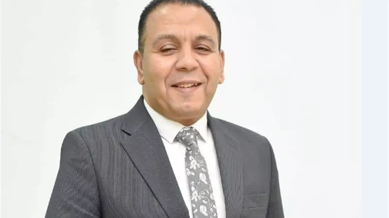 كيف نحمي أنفسنا من خطر الضغوط النفسية؟.. خبير تربوي يجيب 