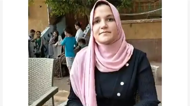 حكاية ابنة المنوفية أسماء فكيه صاحبة المركز الأول بالدبلومات الفنية مع الدراجة 