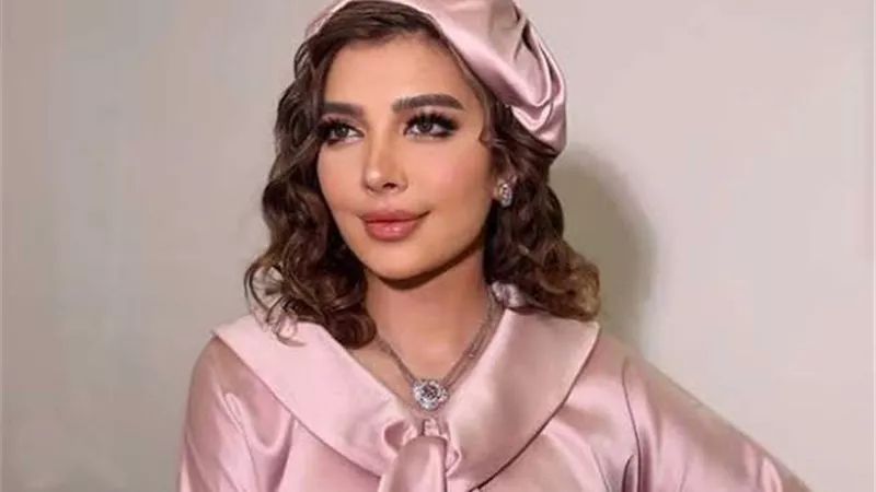 بالأحضان.. استقبال حار من أصالة لنبيلة عبيد بحفل ليلة وردة (صور)
