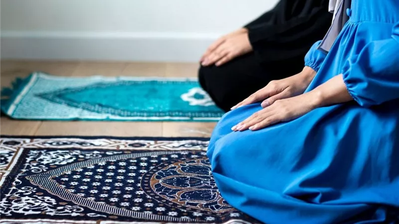 هل يجوز أداء صلاة النوافل جماعة؟.. «الإفتاء تُجيب»