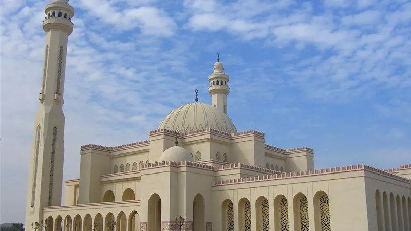 ما حكم الشرع في إنشاء مدارس داخل المساجد؟ .. «الإفتاء تُجيب»